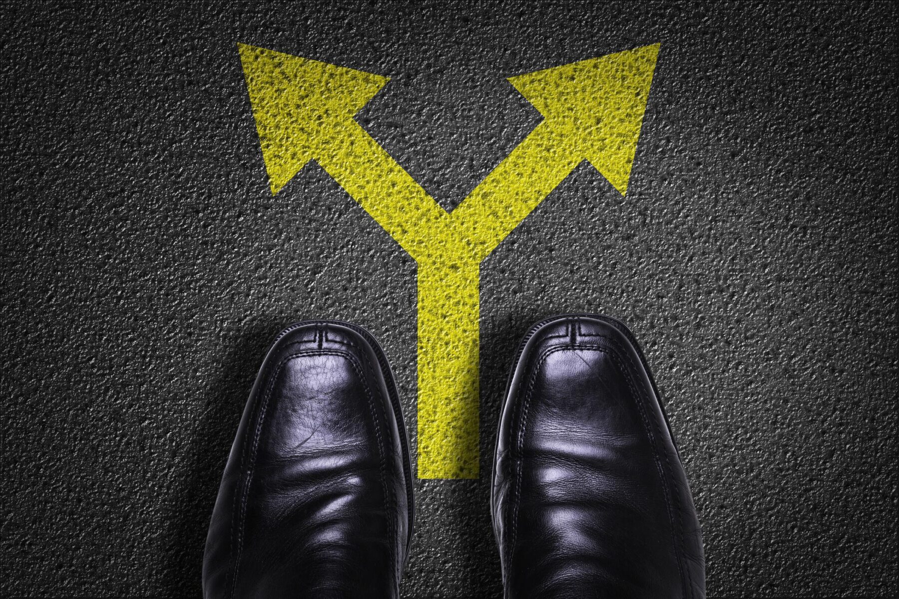 Comparing engineering services companies with contract engineers from staffing agencies to highlight key differences.